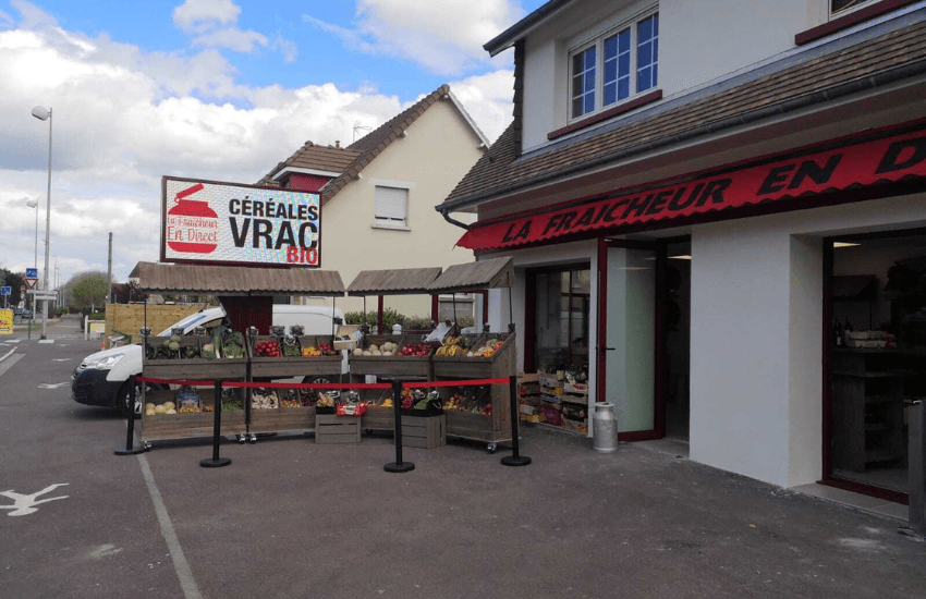 Photo d'un écran LED extérieur