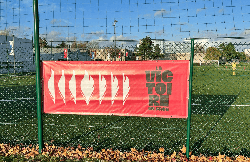 Photo d'une banderole publicitaire